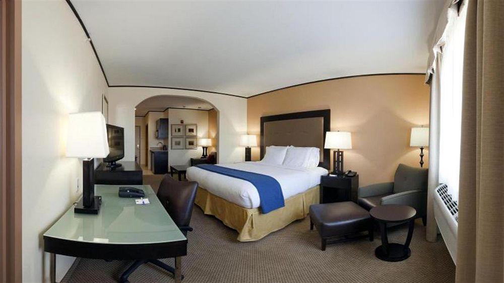 Express Absecon-atlantic Area By Ihg Hotel 2*
